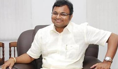 வருமானத்தை மறைத்ததாக தொடரப்பட்ட வழக்கிலிருந்து விடுவிக்கக் கோரி கார்த்தி சிதம்பரம் வழக்கு: வருமான வரித்துறைக்கு உயர் நீதிமன்றம் நோட்டீஸ்