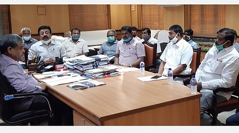 கோவையில் திங்கள் முதல் உணவகங்கள்: விதிமுறைகளை அறிவித்தார் ஆட்சியர்