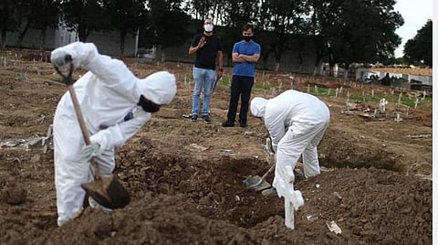 கரோனா பலி அதிகரிக்க அதிகரிக்க எண்ணிக்கை விவரங்களை மக்களிடமிருந்து மறைக்கும் பிரேசில் அரசு