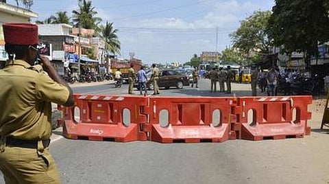 புதுச்சேரியில் இன்று முதல் வழிபாட்டு தலங்கள் திறப்பு: உணவகங்களில் அமர்ந்து உண்ண அனுமதி