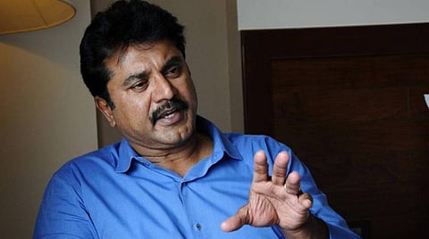 தேர்வு இல்லாமல் மாணவர்களைத் தேர்ச்சி செய்வதை அரசு பரிசீலிக்க வேண்டும்: சரத்குமார்