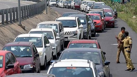 சென்னையில் இருந்து கோவில்பட்டிக்கு அனுமதியின்றி வந்த மணமகன் உட்பட 7 பேர் தனிமைப்படுத்தப்பட்டனர்: திருமணம் நிறுத்தம்