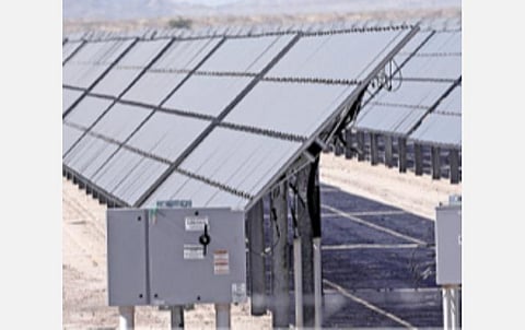 மெகா சோலார் மின் உற்பத்தி திட்டம்- அதானி கிரீன் நிறுவனம் ரூ.45 ஆயிரம் கோடி முதலீடு