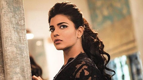 வாழ்க்கை என்பது யாரும் இறப்பதற்கு அல்ல: ரசிகைக்கு ஐஸ்வர்யா ராஜேஷ் அட்வைஸ்