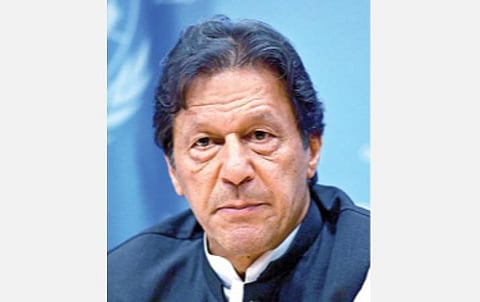 இந்தியாவுக்கு எதிராக தூண்டிவிட சதி?- காஷ்மீர் மாணவர்கள் 1,600 பேர்பாக். சென்று படிக்க அனுமதி மறுப்பு