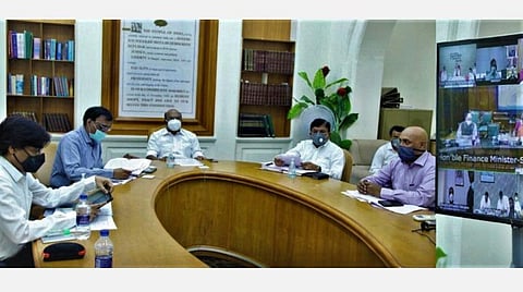 ரூ.5127.71 கோடி ஜிஎஸ்டி, நிலுவைத் தொகைகளை உடனே வழங்குங்கள்: ஜிஎஸ்டி கூட்டத்தில் அமைச்சர் ஜெயக்குமார் வலியுறுத்தல்