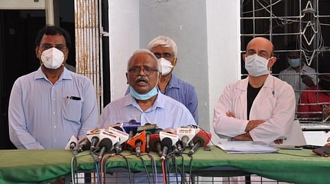 பொதுமக்களிடம் பயம் உள்ள அளவில் எச்சரிக்கை உணர்வு இல்லை: மருத்துவ நிபுணர் குழு வேதனை