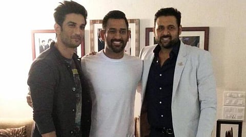 சுஷாந்த் மரணத்தால் தோனி மிகுந்த வருத்தத்தில் இருக்கிறார்: தயாரிப்பாளர் தகவல்