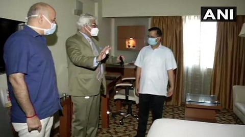 டெல்லியில் அதிகரிக்கும் கரோனா நோயாளிகள்: மருத்துவமனைகளாக மாறும் நட்சத்திர ஓட்டல்கள்