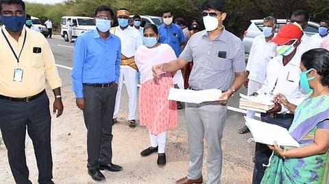 குலசேகரன்பட்டினத்தில் இஸ்ரோ ராக்கெட் ஏவுதளம்: 2500 ஏக்கர் நிலம் கையகபடுத்தும் பணி விரைவில் முடியும்- நேரில் ஆய்வு செய்த மாவட்ட ஆட்சியர் தகவல்