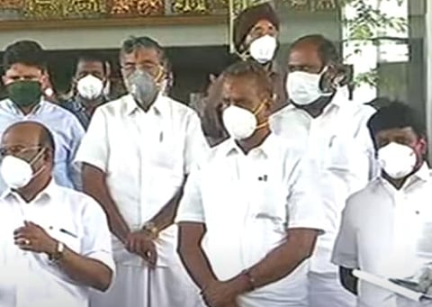 கூட்டாக செய்தியாளர்களை சந்தித்த அமைச்சர்கள்