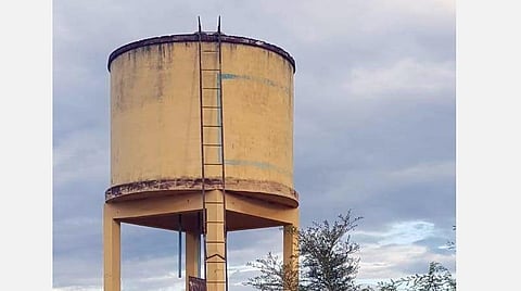 மனித எலும்புகள் கண்டெடுக்கப்பட்ட நீர்த்தேக்கத் தொட்டி.