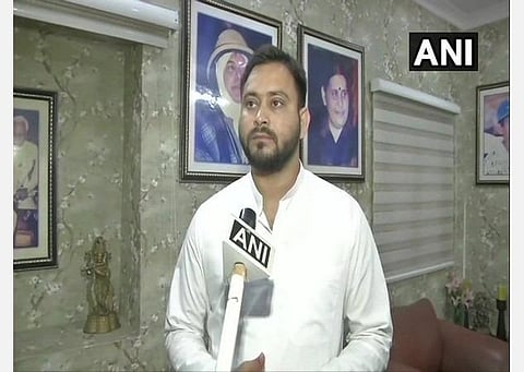 வெள்ளத்துக்குப் பிறகு இங்கு பிரதமர் வரப்போவதில்லை, பரஸ்பரம் கடிதம் எழுதிக் கொண்டிருக்கிறார்கள்: தேஜஸ்வி யாதவ் கடும் விமர்சனம்