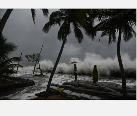 இந்திய வானிலை ஆய்வு மையத்தின் மீது அதிருப்தி: 3 தனியார் வானிலை ஆய்வு மையங்களிடம் பொறுப்பை ஒப்படைத்த கேரளா