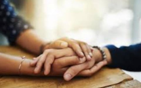 'சொல்லி அழுதுவிட்டால் பாரம் குறையும்’ - மன அழுத்தம் நீங்க மருத்துவர் அறிவுரை