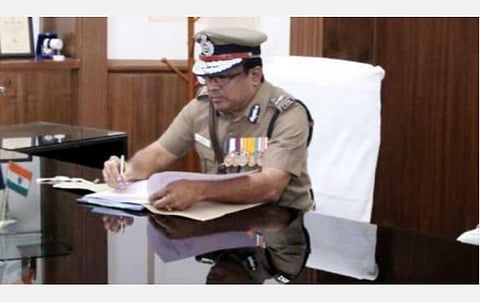 சாத்தான்குளம் தந்தை, மகன் இறப்பு சம்பவம் எதிரொலி; கைதிகளை விசாரிக்கும்போது எச்சரிக்கை தேவை: அனைத்து காவல் நிலையங்களுக்கும் டிஜிபி சுற்றறிக்கை