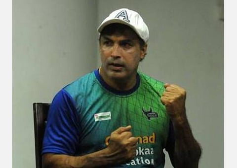 முன்னாள் இந்திய வீரர் ராபின் சிங் கார் பறிமுதல்: காய்கறி வாங்கச் சென்றதால் நடவடிக்கை