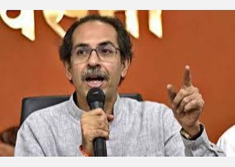 சீனாவுடன் சண்டையில் மற்ற ராணுவ வீரர்கள் புகையிலை மென்று கொண்டிருந்தார்கள், பிஹார் படைப்பிரிவுதான் தைரியம் காட்டினரா? - பிரதமர் மோடிக்கு சிவசேனா கடும் கண்டனம்