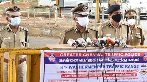 பொதுமக்களை போலீஸார் அடிப்பதோ, துன்புறுத்துவதோ கூடாது, மனம் புண்படும் வகையில் பேசக்கூடாது: காவல் ஆணையர் ஏ.கே.விஸ்வநாதன் அறிவுறுத்தல்