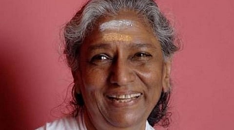 வேண்டுமென்றே வதந்தி பரப்புகிறார்கள்: பாடகி ஜானகி வேதனை