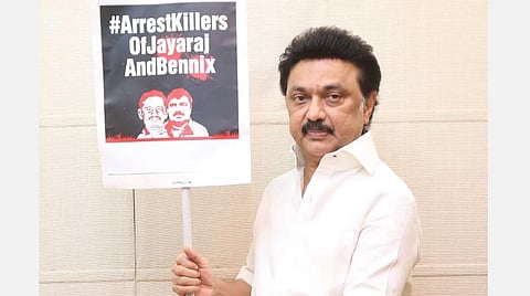 சிசிடிவி காட்சிகள் ஆதாரம்: தவறிழைத்த காவலர்களைக் கைது செய்ய முதல்வருக்கு நான் நினைவூட்ட வேண்டுமா?- ஸ்டாலின் கேள்வி