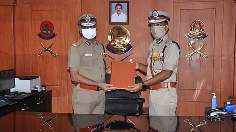 சென்னையின் புதிய காவல் ஆணையர் மகேஷ்குமார் அகர்வால் பொறுப்பேற்றார்