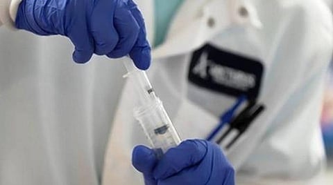 வேலூரில் கரோனா சிகிச்சைக்கு அமெரிக்க மருந்து