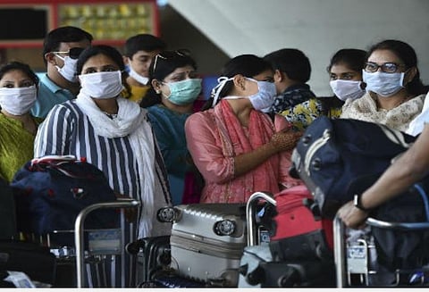 கேரளத்தின் கரிசனம்; தமிழகத்தில் கட்டணம்!- தாயகம் திரும்புவோர் வேதனை