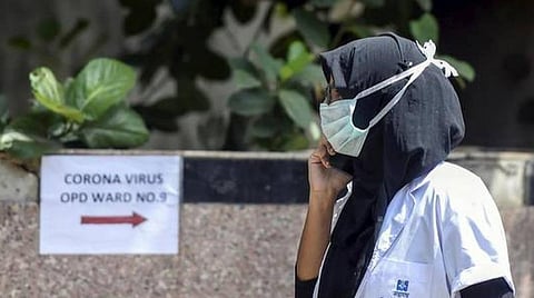 கேரளாவில் பொது இடங்களில் முகக்கவசம் அணியாவிட்டால் ரூ.10,000 அபராதம் விதிக்க முடிவு: கரோனா விதிகள் ஓராண்டுக்கு கட்டாயம்