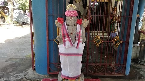 மரக்காணம் அருகே கண்டெடுக்கப்பட்ட மகாவிஷ்ணு சிலை.