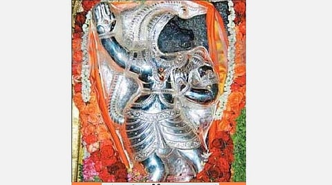 வாஸ்து தோஷம் போக்கும் மூலை அனுமன்; ஆஞ்சநேயர் கோயிலில் வேப்பமரம்!