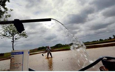 கட்டணமில்லா மின்சாரம் விவசாயிகளுக்குத் தொடர்ந்து கிடைக்கட்டும்