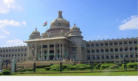 கர்நாடக எம்பி, எம்எல்ஏ, எம்எல்சி உட்பட 5 பேருக்கு கரோனா பாதிப்பு