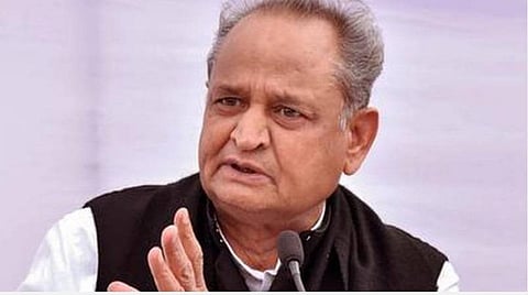 கெலாட்டுக்கு பெரும்பான்மை இருந்தால் எப்படி அரசை எப்படி கவிழ்க்க முடியும்: பாஜக கேள்வி