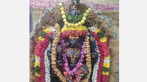 ஐஸ்வரியம் அருளும் சொர்ணாகர்ஷண பைரவ ஸ்லோகம்; வீட்டிலேயே செய்யும் எளிய வழிபாடு