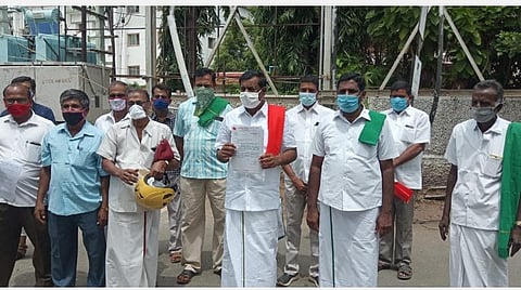 இ-பாஸ் கிடைக்காததால் அறுவடைப் பணிகள் பாதிப்பு: கோவை மாவட்ட ஆட்சியரிடம் விவசாயிகள் முறையீடு