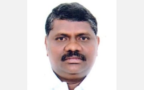 திருப்போரூரில் திமுக எம்எல்ஏ துப்பாக்கியால் சுட்ட சம்பவம்: திமுகவினர் உட்பட மேலும் 11 பேர் கைது: ரியல் எஸ்டேட் அதிபரும் கைது; கிராம மக்கள் போலீஸில் புகார்