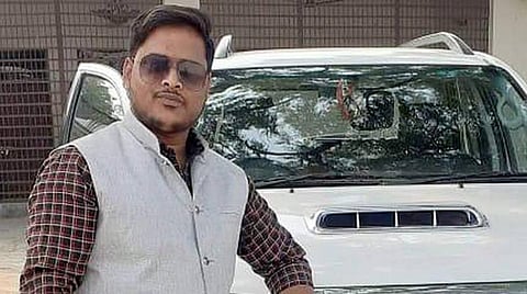 ரவுடி விகாஸ் துபேவின் வலதுகரமான அமர் துபேவின் புது மனைவி கைது செய்யப்பட்டதால் சர்ச்சை