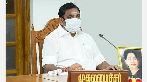 சென்னை தலைமைச் செயலகத்தில் முதல்வர் பழனிசாமி தலைமையில் நேற்று அமைச்சரவைக் கூட்டம் நடைபெற்றது. துணை முதல்வர் ஓ.பன்னீர்செல்வம் உள்ளிட்ட அமைச்சர்கள் பங்கேற்றனர். இதில் மருத்துவ படிப்பில் அரசு பள்ளி மாணவர்களுக்கு உள் ஒதுக்கீடு வழங்குவது, கரோனா தடுப்பு நடவடிக்கைகள் உட்பட பல்வேறு அம்சங்கள் குறித்து விவாதிக்கப்பட்டன.