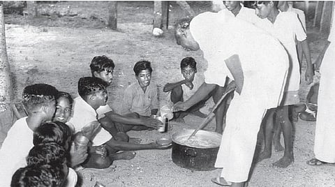 கல்விப் பசியாற்றிய காமராஜர் பிறந்த நாள் இன்று