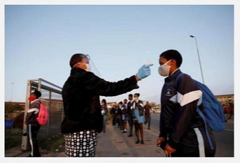 ஒரு மாதத்துக்குள் அரசு மருத்துவமனைகள் நிரம்பலாம்: தென் ஆப்பிரிக்கா