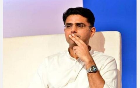 தகுதிநீக்க நோட்டீஸ் விவகாரத்தில் 18 எம்எல்ஏக்கள் மற்றும் சச்சின் பைலட் மீது நடவடிக்கை எடுக்க தடை: ராஜஸ்தான் உயர் நீதிமன்றம் உத்தரவு