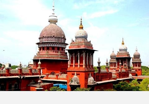 ‘கரோனில்’ என்ற வணிகப் பெயரைப் பயன்படுத்த பதஞ்சலிக்கு இடைக்காலத் தடை- சென்னை உயர் நீதிமன்றம் உத்தரவு