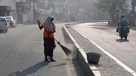 தமிழகம் முழுவதும் 3-வது ஞாயிற்றுக்கிழமையாக இன்று தளர்வில்லாத முழு ஊரடங்கு அமல்: கண்காணிப்பை தீவிரப்படுத்தவும் அறிவுறுத்தல்