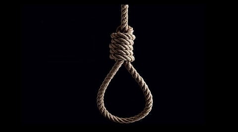 வாணியம்பாடியில் இளைஞர் தற்கொலை: கரோனா அச்சத்தால் பெற்றோரை மக்கள் விரட்டியது காரணமா?