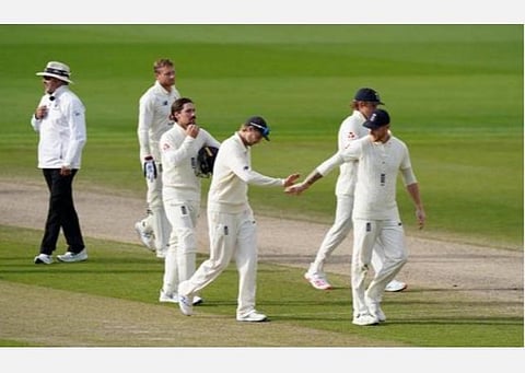 மாற்றி யோசித்த ஜோ ரூட்: பழிதீர்த்தது இங்கிலாந்து- 2வது டெஸ்ட்டில் மே.இ.தீவுகள் தோல்வி