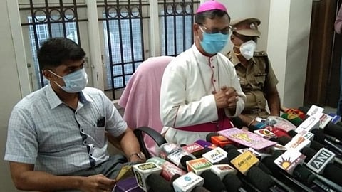 தூத்துக்குடி தூய பனிமய மாதா பேராலயத் திருவிழா கொடியேற்ற நிகழ்வில் 15 பேர் மட்டுமே பங்கேற்பு: மாவட்ட ஆட்சியர் அறிவிப்பு