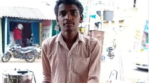 ஊரடங்குக்கு முன் யாசகம்; ஊரடங்கில் டீ விற்கும் தொழில்: இன்று தினமும் 20 பேருக்கு அன்னதானம்- பட்டதாரி இளைஞரின் பாதையும், பயணமும்