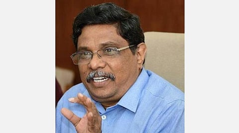 கரோனா பரிசோதனைகளை அதிகரிப்பதுடன் காய்ச்சல் முகாம்களையும் நடத்த வேண்டும்: மாவட்ட ஆட்சியர்களுக்கு தலைமைச் செயலர் சண்முகம் அறிவுறுத்தல்