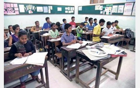 மகாராஷ்டிராவில் கரோனா எதிரொலி: பள்ளி பாடத்திட்டம் 25 சதவீதம் குறைப்பு